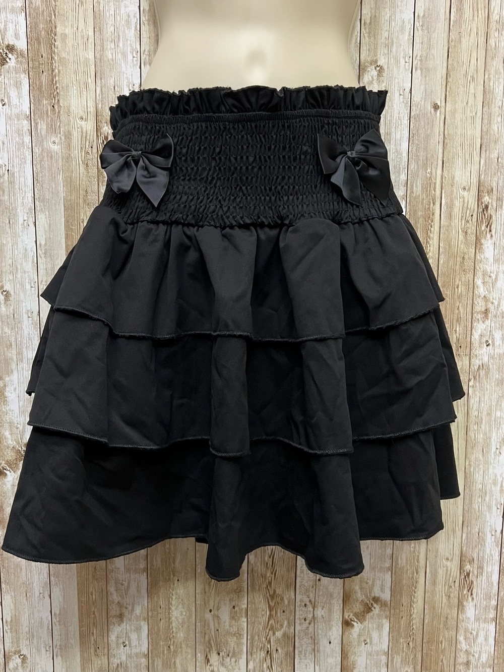 SHEIN Black Tiered Smocked Skater Skirt with Waist Bows Size L - Picture 1 of 7